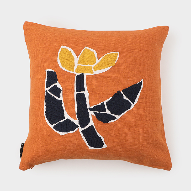 TCS チャーリーシェパード ソリタリーフラワー クッションカバー 50×50