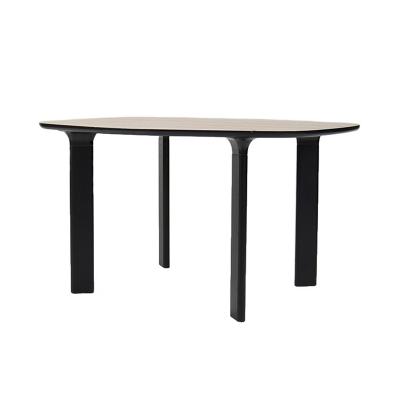 FRITZ HANSEN（フリッツ・ハンセン）アナログテーブル ウォルナット	ブラックレッグ W130