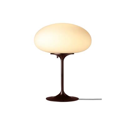 GUBI（グビ）STEMLITE（ステムライト）テーブルランプ ブラックレッドベース