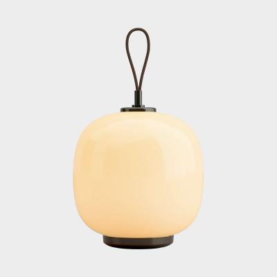 Louis Poulsen( ルイスポールセン)VL 45 ラジオハウス ポータブル ランプ ペール イエロー