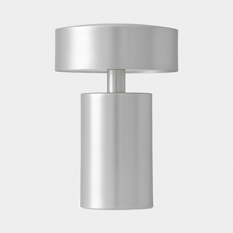 Audo Copenhagen(オドー・コペンハーゲン)コラム テーブルランプ ポータブル アルミニウム