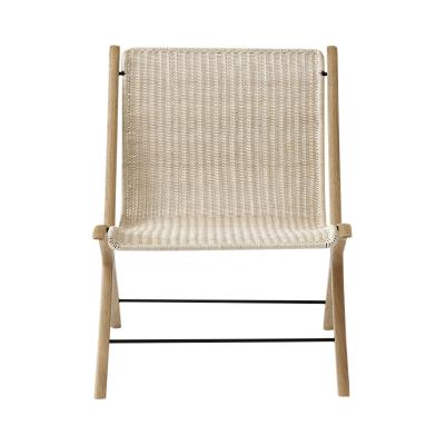 &TRADITIONX LOUNGE CHAIR HM10 OAK W. WALNUT INSERT AND NATURAL RATTAN SEAT