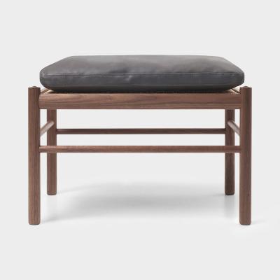 【期間限定・特別価格】カールハンセン＆サン OW149F コロニアルフットスツール ウォルナット・オイル テラ 20367 ラク