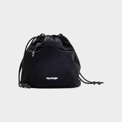 TOPOLOGIE（トポロジー）リバーシブル バケット ブラック テックサテン