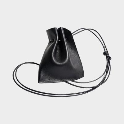 itti（イッチ）ヘリー キンチャク ポーチ XXS  / ディプロ スカイ / ブラック