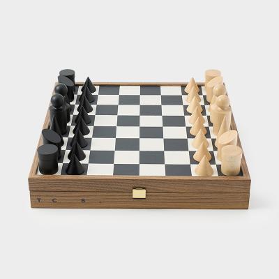 CX BLACK AND WHITE CHESS SET